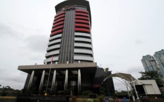 Laksanakan rekomendasi Komnas HAM dan Ombudsman serta pulihkan status 75 pegawai KPK