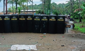 Bebaskan 11 orang masyarakat adat pemrotes tambang nikel di Halmahera Timur