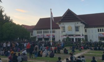 Hentikan represi aparat dan kebijakan kenaikan pajak tanpa partisipasi publik