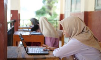 Larangan media sosial gagal atasi akar penyebab bahaya daring bagi anak