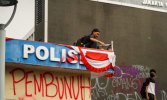 Polisi dan tentara tidak boleh kebal hukum